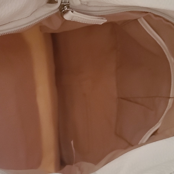 Chinese Laundry purse - Picture 4 of 5